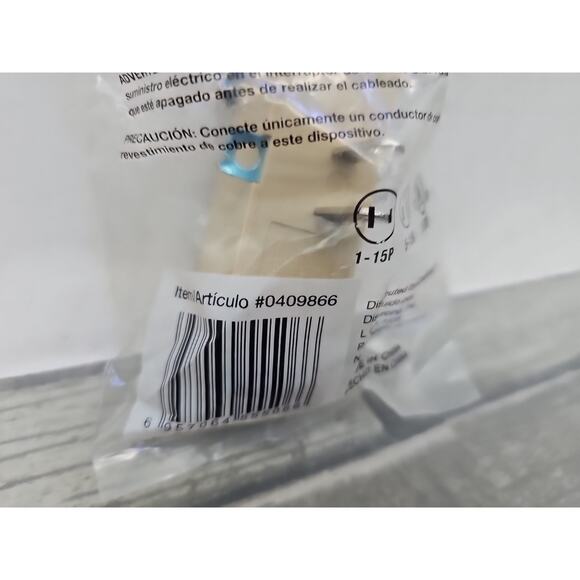 Lot of 4 Project Source 3-Outlet Adapters • 2-Prong to 3-Prong (#0409866) [148] - Picture 9 of 11